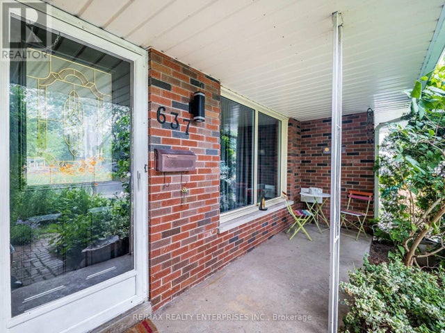 637 Artreva Crescent, Burlington (shoreacres)