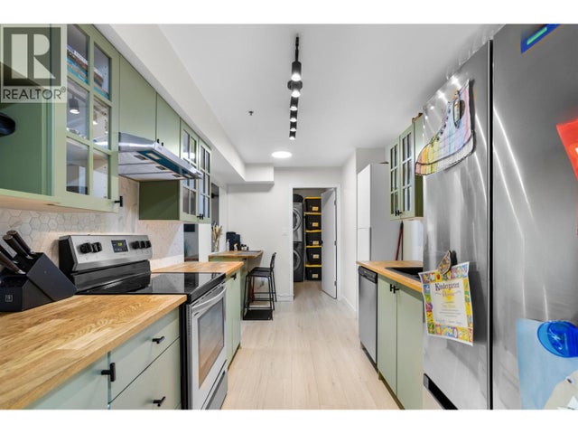 201 22351 St. Anne Street, Maple Ridge