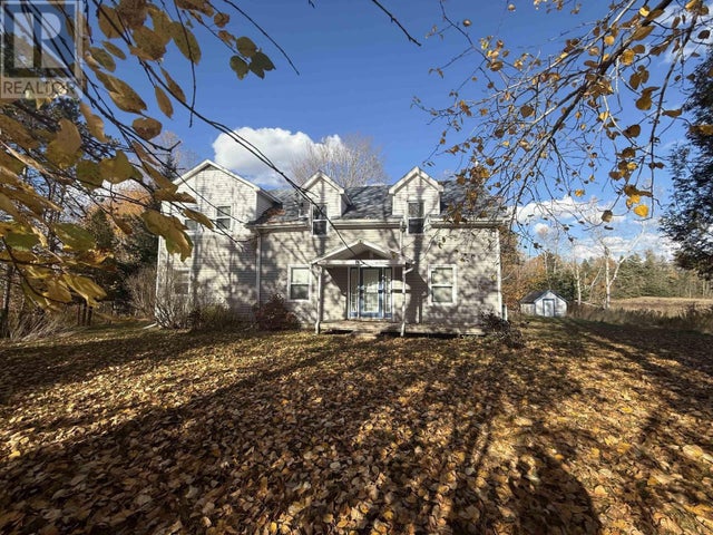 2774 East River West Side Route, Glencoe