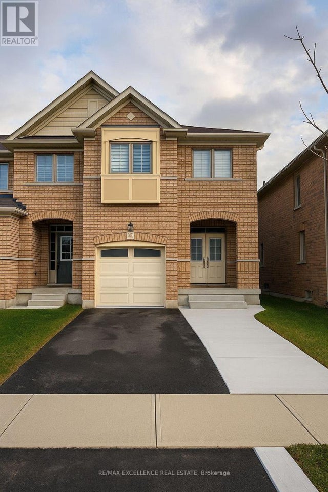 38 Davenfield Circle, Brampton (bram East)