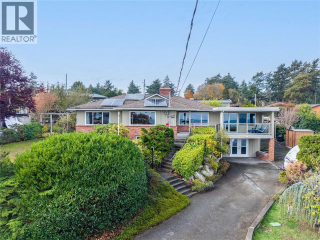 4490 Shore Way, Saanich