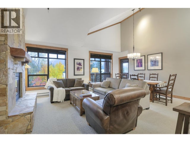 401 2202 Gondola Way, Whistler