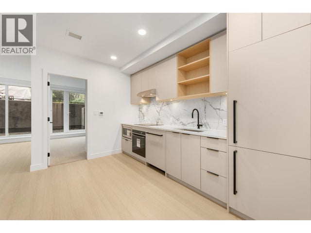 117 422 E 3rd Street, North Vancouver