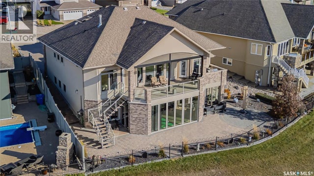 8099 Wascana Gardens Crescent, Regina