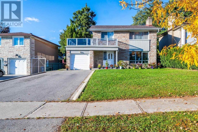 106 Grandravine Drive, Toronto (york University Heights)