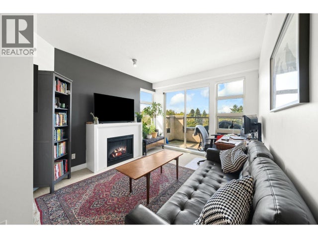 424 4550 Fraser Street, Vancouver