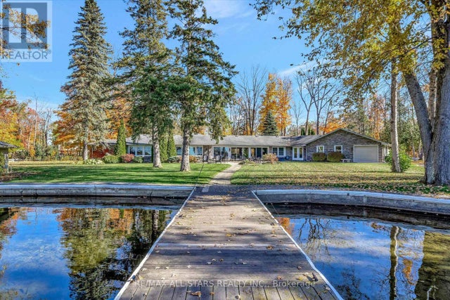 8 Manor Road, Kawartha Lakes (bobcaygeon)