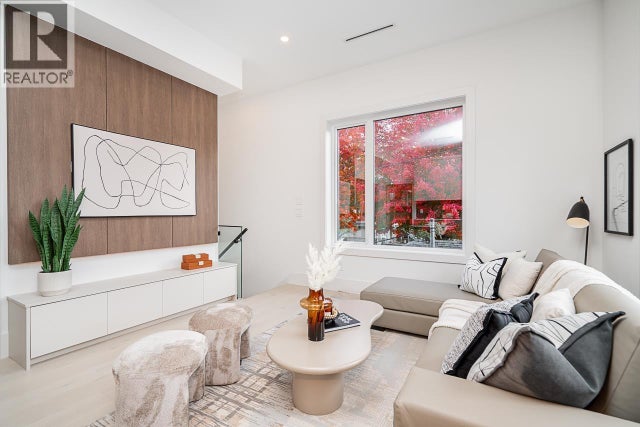 2462 Adanac Street, Vancouver