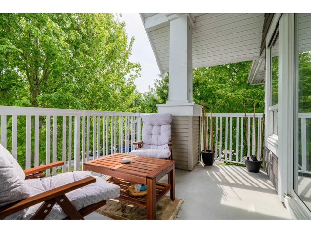 305 20750 Duncan Way, Langley