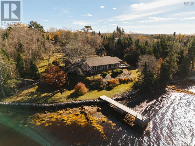 10680 Peggys Cove Road, Glen Margaret