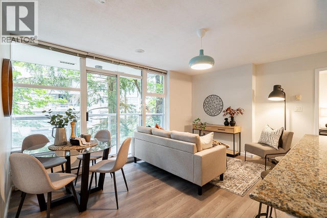 311 9262 University Crescent, Burnaby