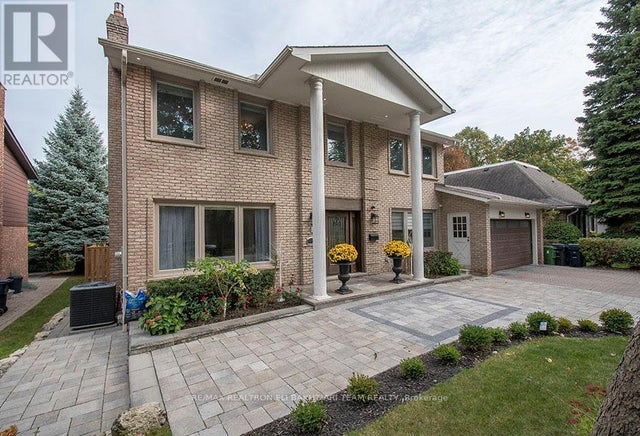 5 Bamboo Grove, Toronto (banbury-Don Mills)