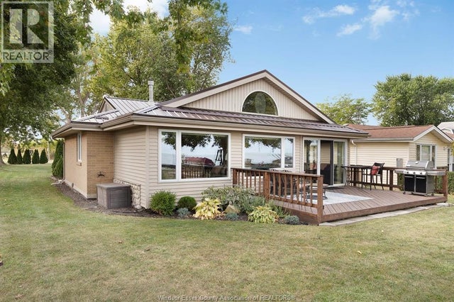 12670 Laforet Beach, Lakeshore