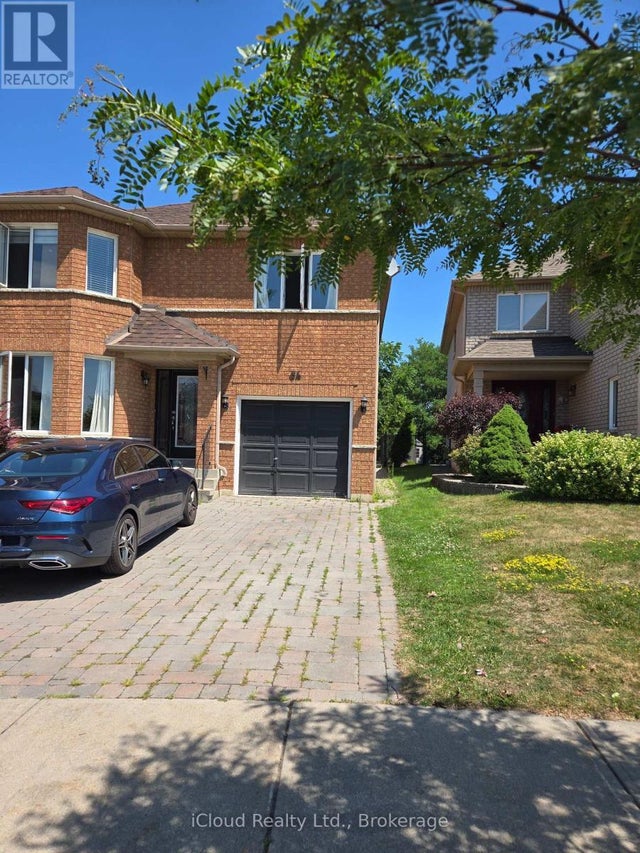 34 Royalpark Way, Vaughan (elder Mills)