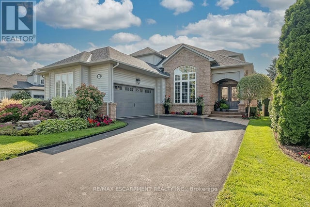 4304 Taywood Drive, Burlington (rose)