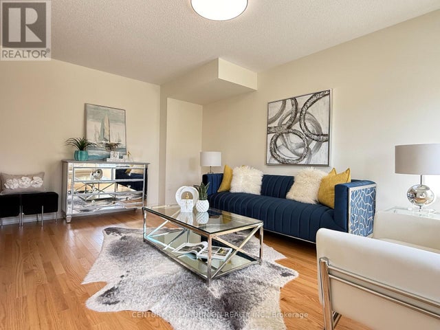 26 Mcalister Avenue, Richmond Hill