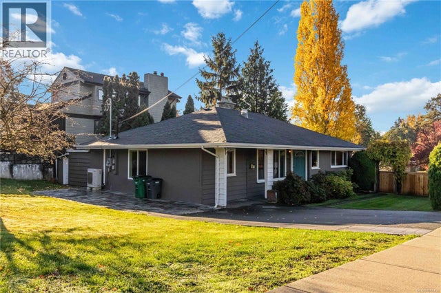 971 Marigold Rd, Saanich