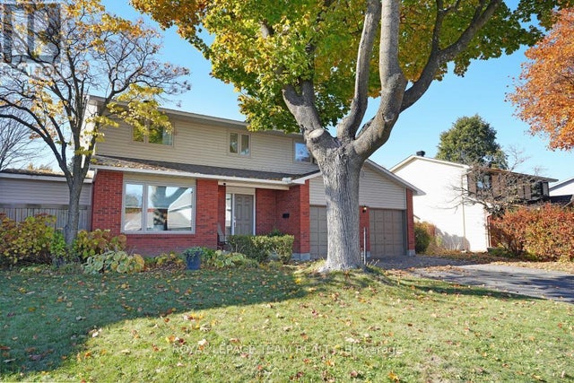 28 Holitman Drive, Ottawa