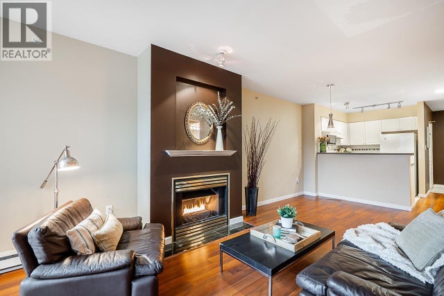 Ph17 760 Kingsway, Vancouver