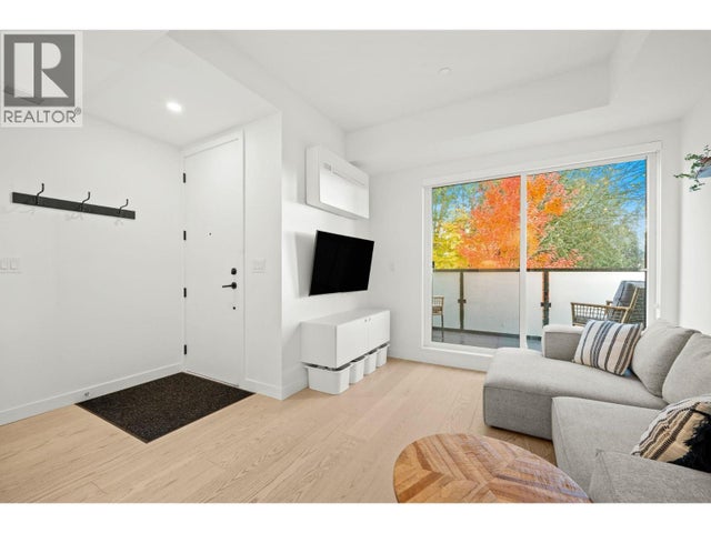 107 650 E 2nd Street, North Vancouver