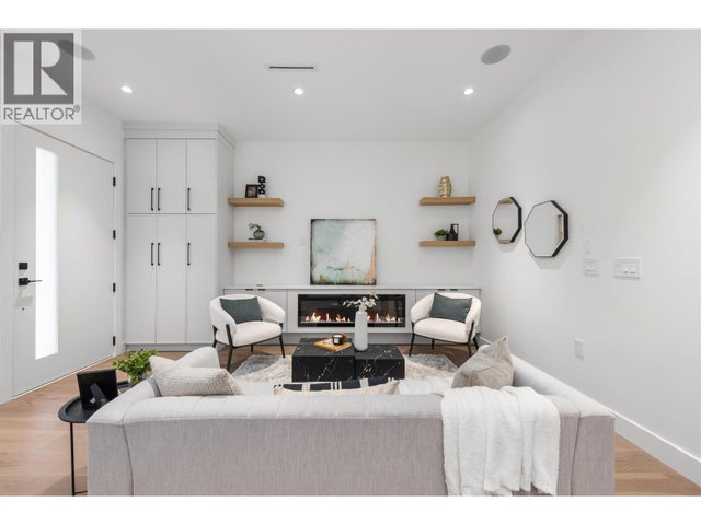 1 878 E 37 Avenue, Vancouver