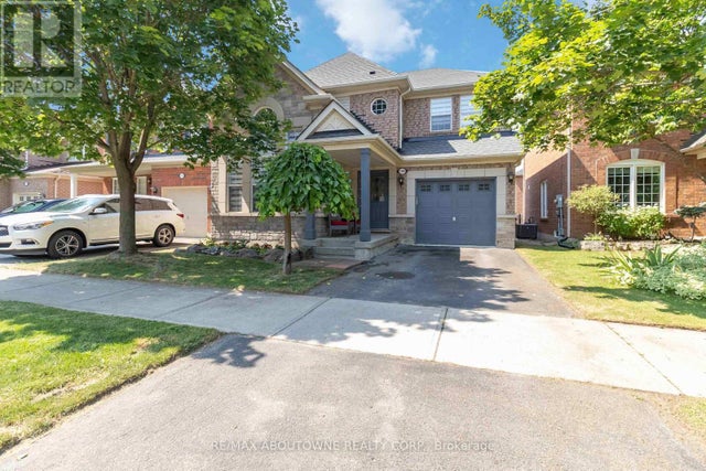 2286 Dunforest Crescent, Oakville (wm Westmount)