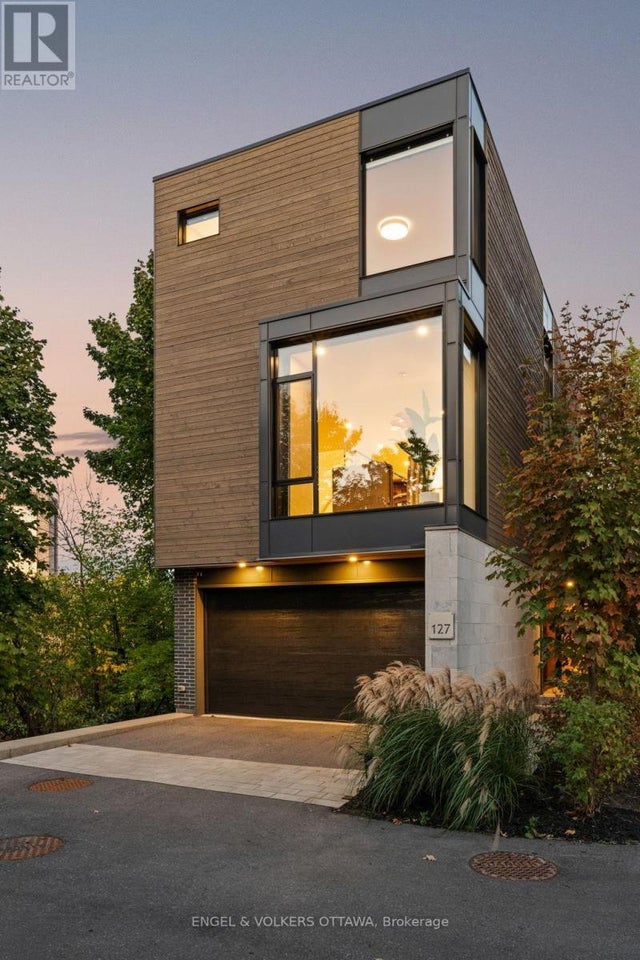 127 Peridot Private, Ottawa