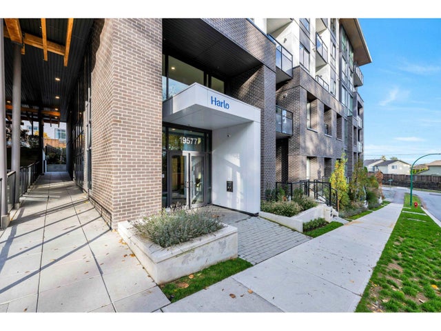 208 19577 65b Avenue, Surrey