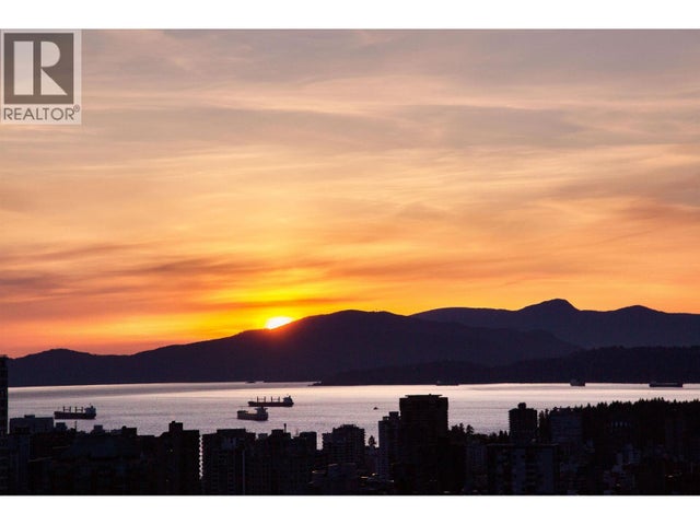 4202 777 Richards Street, Vancouver