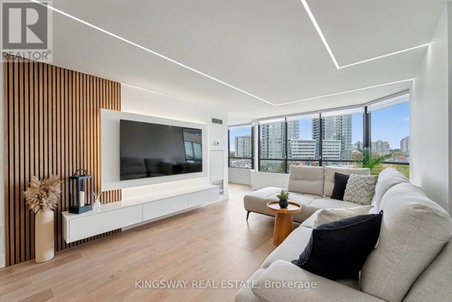 712 - 7420 Bathurst Street, Vaughan (brownridge)