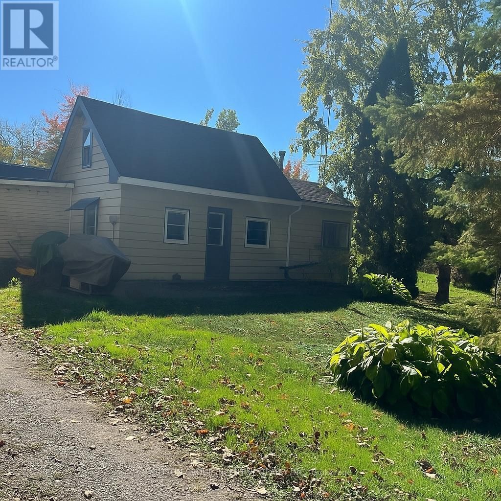 4075 Airport Road, Ramara
