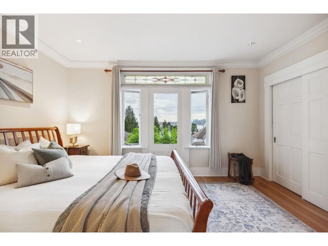 346 E 5th Street, North Vancouver