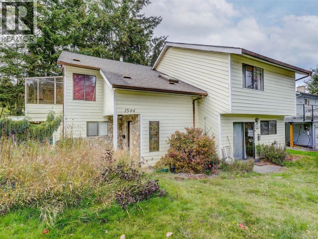 1544 Granada Cres, Saanich