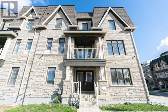 2 William Shearn Crescent, Markham (angus Glen)