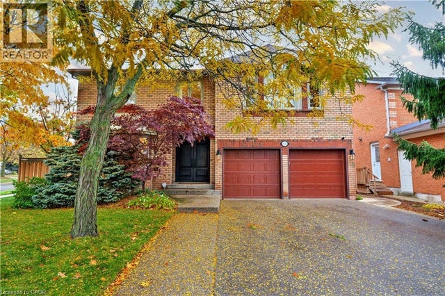 1586 Heritage Way, Oakville
