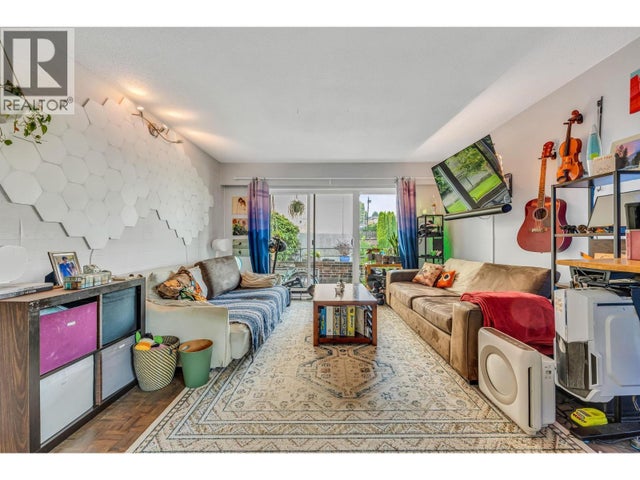 207 2025 W 2nd Avenue, Vancouver