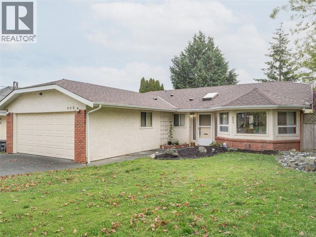 809 Beckwith Ave, Saanich