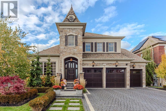 16 Bluff Trail, King (nobleton)