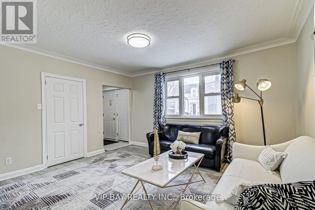 52 Athabaska Avenue, Toronto (newtonbrook East)