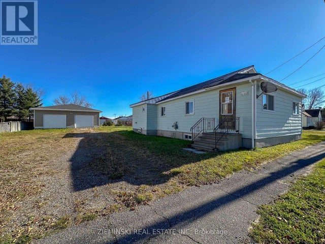 460 Zealand Avenue, Iroquois Falls