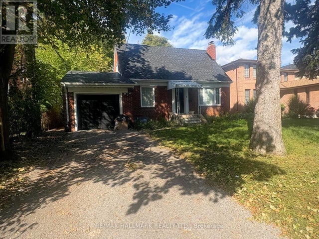 18 Woodward Avenue, Markham (grandview)