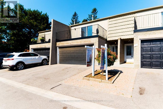 2 - 1011 White Oak Drive, Burlington (lasalle)