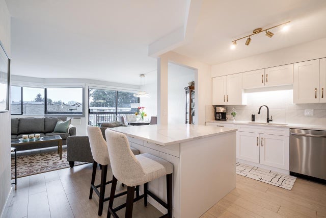 301 31955 Old Yale Road, Abbotsford