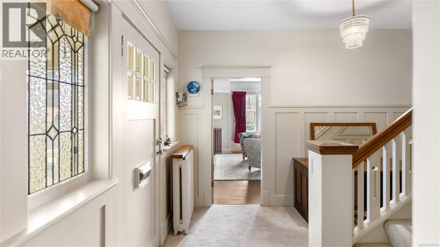 1296 Richardson St, Victoria