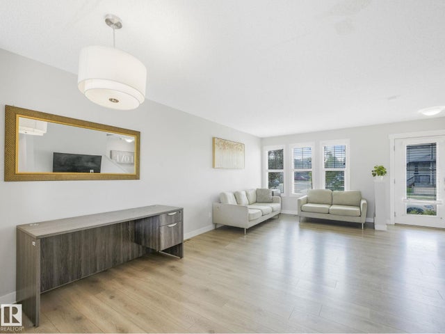 648 Lewis Greens Dr Nw, Edmonton