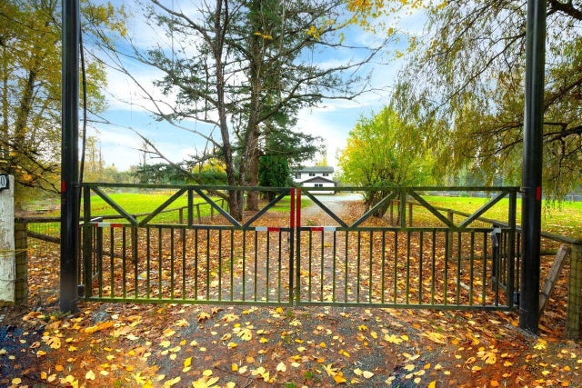 25450 Robertson Crescent, Langley