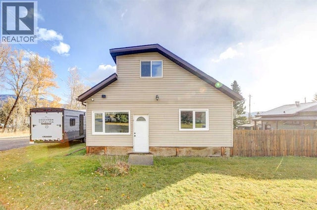 22901 10 Avenue, Hillcrest