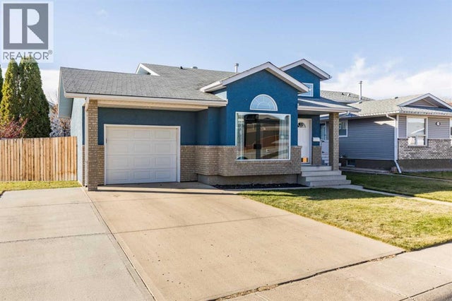 2195 Hull Way Ne, Medicine Hat