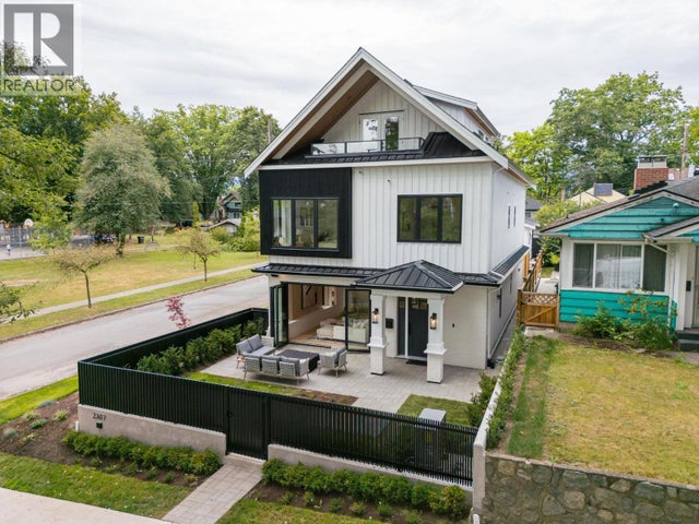 2307 E 3rd Avenue, Vancouver