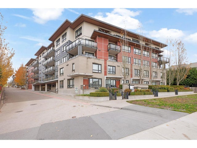 207 13925 Fraser Highway, Surrey